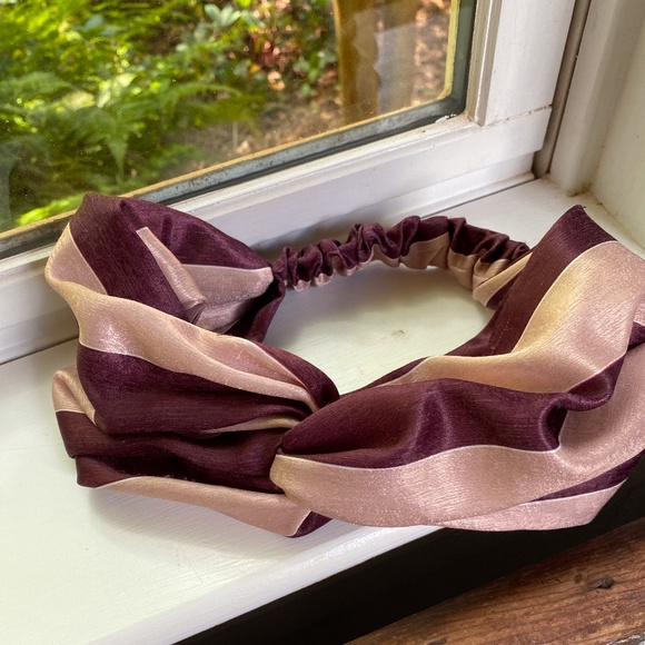 Anthropologie Accessories - Anthropologie Satin Twist Headband